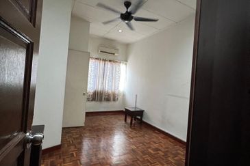 Jalan Sepah Puteri 5/12