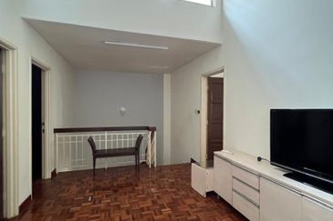 Jalan Sepah Puteri 5/12