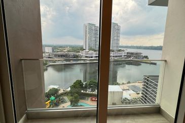 Puteri Cove Residences