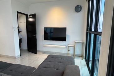 Almas Suites @ Puteri Harbour