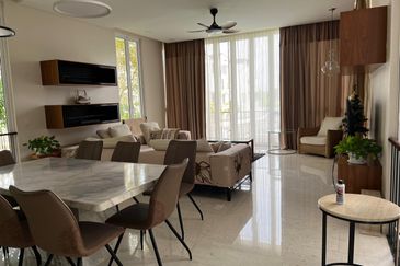 Emerald Bay @ Puteri harbour