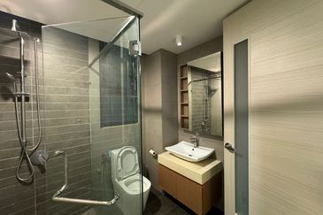 The M @ Medini Macrolink