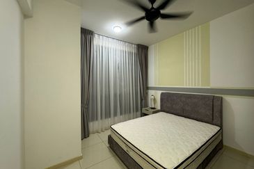 The M @ Medini Macrolink