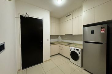 The M @ Medini Macrolink