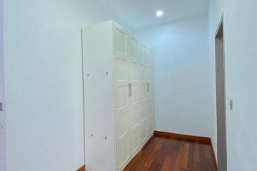 The Canal Garden South, Horizon Hills