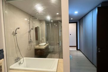 Puteri Cove Residences