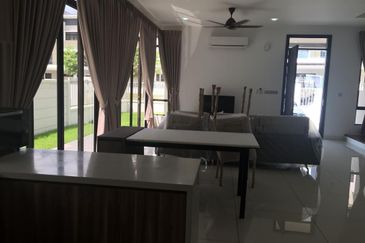 The Canal Garden South, Horizon Hills