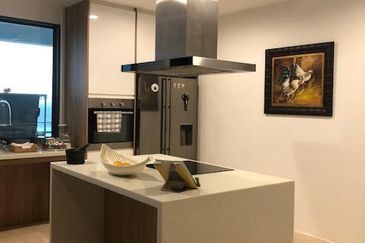 Imperia @ Puteri Harbour