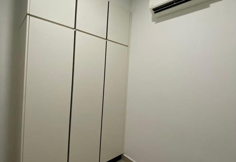 The Pinnacles (Pinnacle Tower)