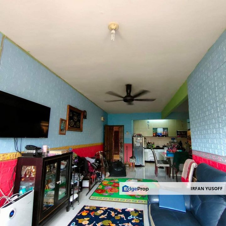 FOR SALE / ROSE VILLA KULAI NICE KITCHEN for Sale RM180,000 By