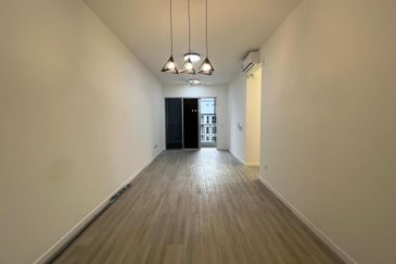 Sanderling @ Lakefront Cyberjaya