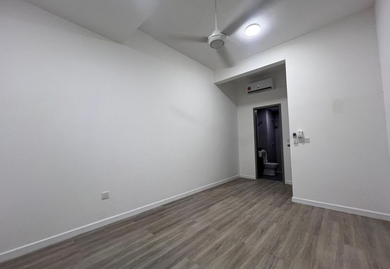 Sanderling @ Lakefront Cyberjaya