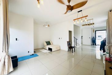 Setia Warisan Tropika