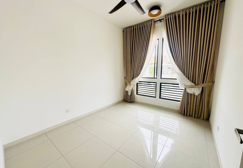 Setia Warisan Tropika