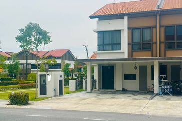 Setia Warisan Tropika