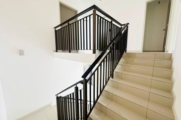 Setia Warisan Tropika