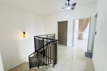 Setia Warisan Tropika