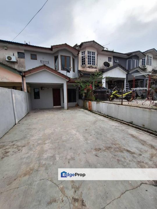 Double storey terrace taman saujana, Selangor, Puchong South