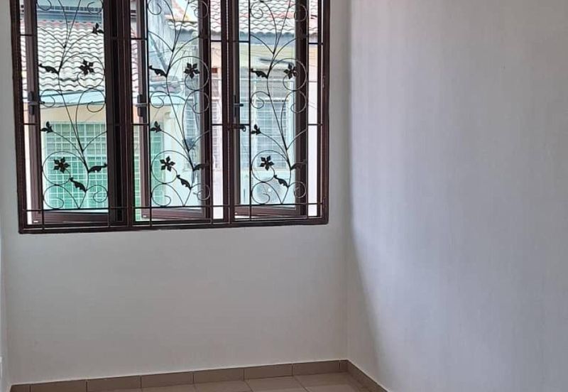 Taman Saujana Puchong