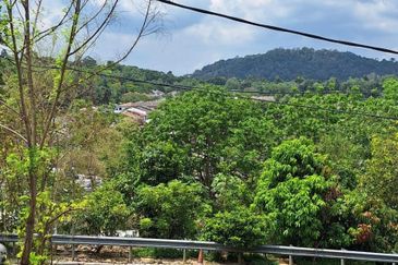 Taman Saujana Puchong