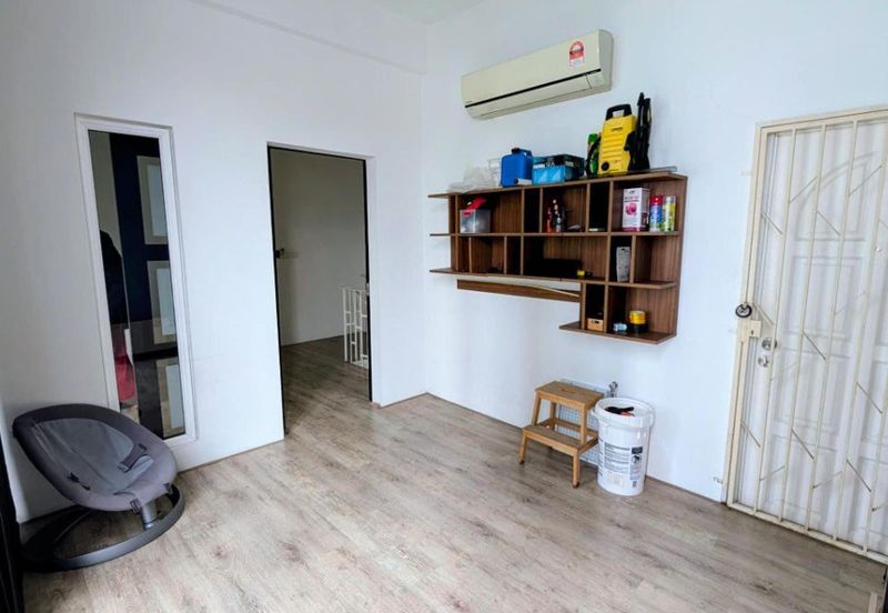 Condominium the sanderson 