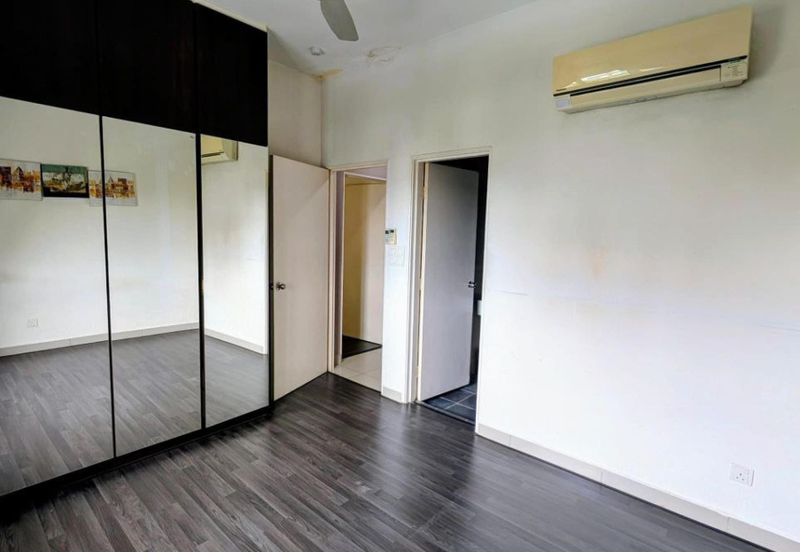 Condominium the sanderson 