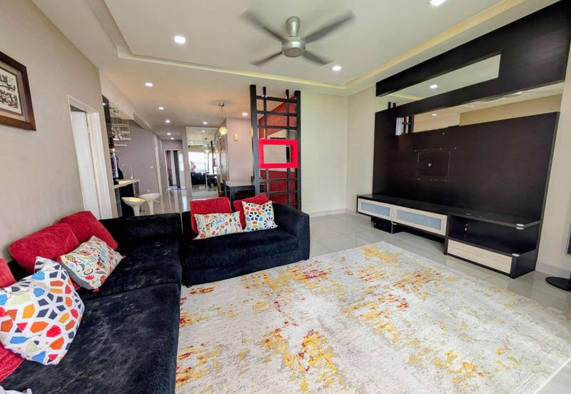 Condominium the sanderson 