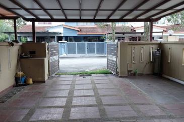 Jalan SP 4 @ Bandar Saujana Putra