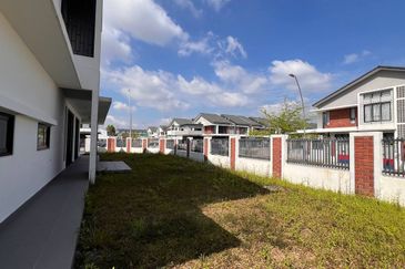 Elmina Green Three @ City of Elmina