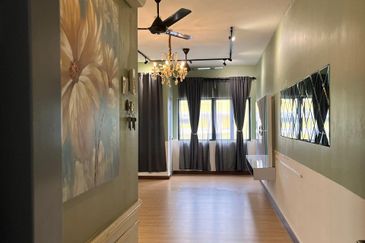 Pangsapuri seri akasia Puchong Prima 