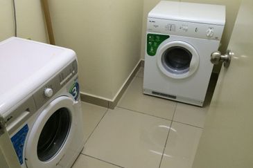 Premium suria Jelutong unit