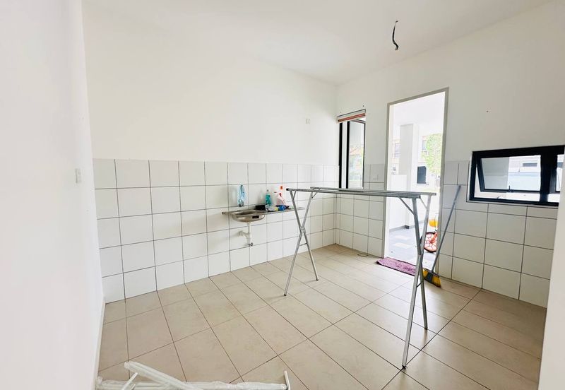 Setia Warisan Tropika