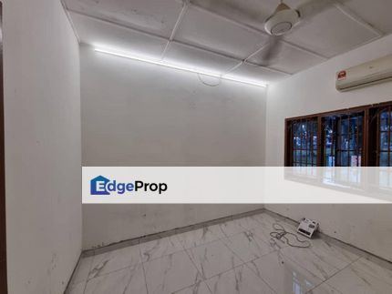Charming link house in usj6 for rent, Selangor, USJ