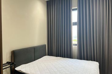 Aura Residence @ Precint 8