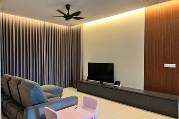 Aura Residence @ Precint 8