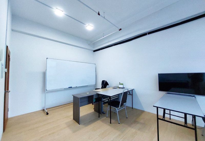 Kenwingston Square Garden