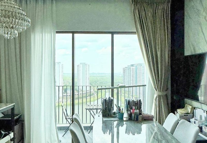 Lake Point Residence