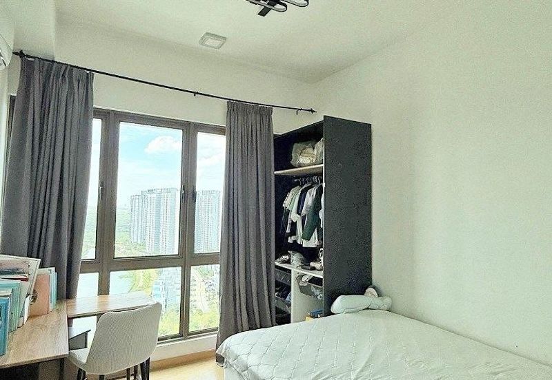 Lake Point Residence