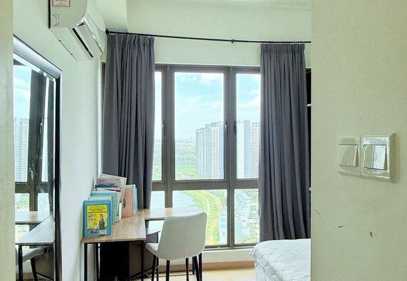 Lake Point Residence