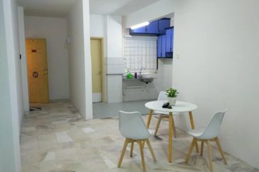Astana Alam Apartment