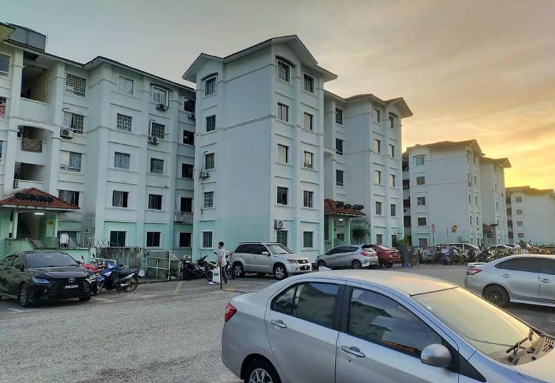 Residensi Warnasari 3