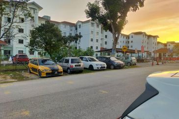 Residensi Warnasari 3