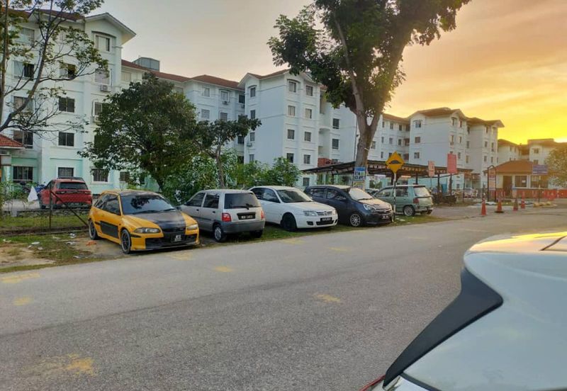 Residensi Warnasari 3