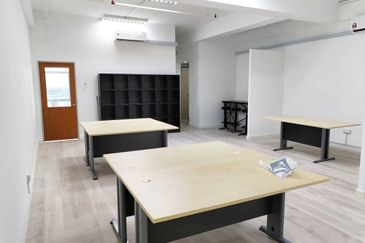 Cyberjay Office Unit @ Kenwingston Square Garden Business Centre