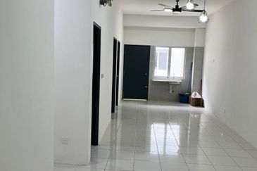 Townhouse (Lower Unit), Kita Mesra @ Cybersouth near PICC