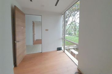 GROUND FLOOR Retail Shop Office Spa Wellness IOI Square Putrajaya for rent