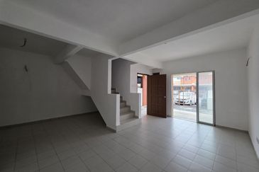 Double Storey Terrace End Lot Taman Salak Damai Kg Giching Sepang