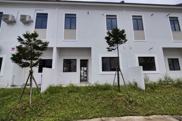 Monet Springtime @ Sunsuria City