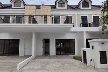 Monet Springtime @ Sunsuria City