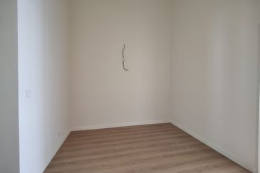 Monet Springtime @ Sunsuria City